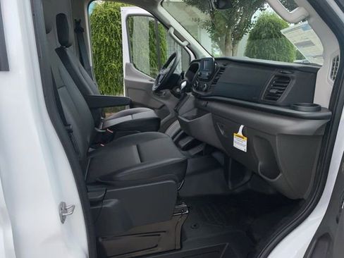New 2025 Ford Transit 250 148 Medium Roof image 10