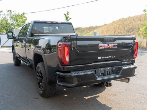 Used 2023 GMC Sierra 3500 Denali w/ Denali Black Diamond Edition AWD/4WD image 5