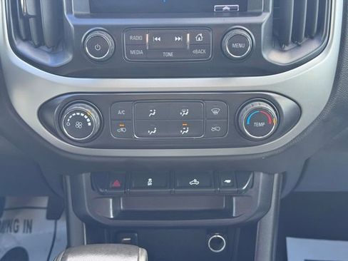 Used 2015 Chevrolet Colorado LT image 18