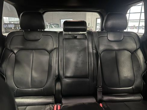 Used 2024 Jeep Grand Cherokee Overland image 33