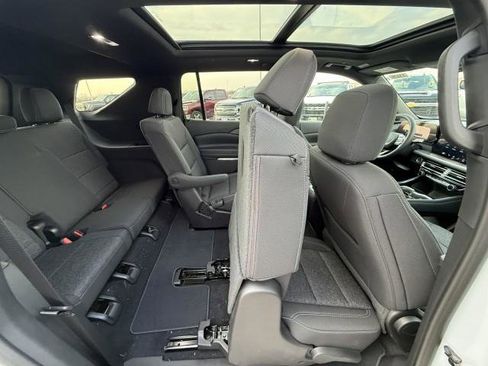 New 2026 Chevrolet Traverse LT w/ Sun and Wheel Package image 37