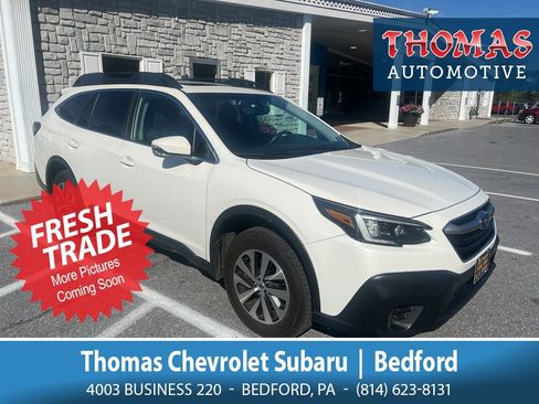 Used 2022 Subaru Outback Premium AWD/4WD image 1