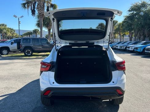 New 2026 Chevrolet Trax RS w/ Driver Confidence Package image 11