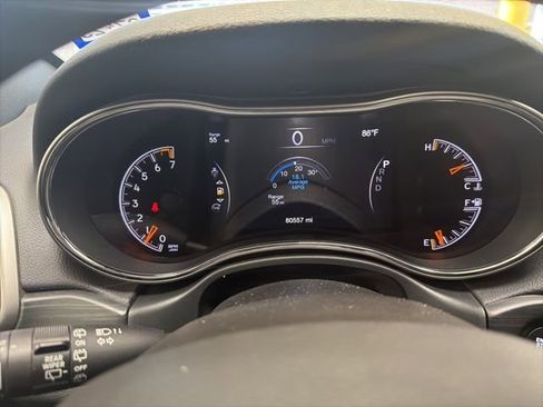 Used 2020 Jeep Grand Cherokee Altitude RWD image 20