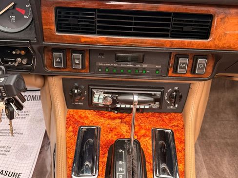 Used 1990 Jaguar XJS V12 Convertible RWD image 11