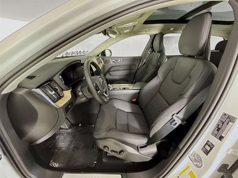 Certified 2026 Volvo XC60 B5 Plus w/ Climate Package PRO image 21