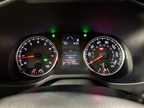 Used 2021 Toyota RAV4 XLE w/ XLE Grade Weather Package AWD/4WD image 20