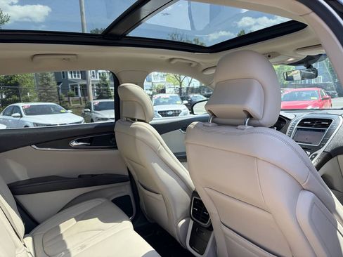 Used 2019 Lincoln Nautilus Reserve AWD/4WD image 25