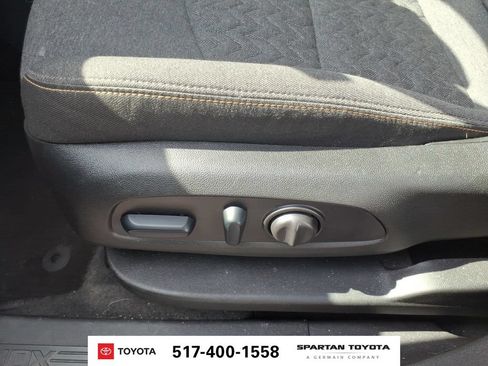 Used 2024 Chevrolet Equinox LT AWD/4WD image 17