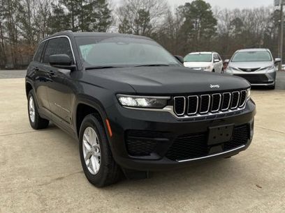 Used 2023 Jeep Grand Cherokee Laredo