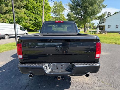 Used 2017 RAM 1500 Express w/ Black Ram 1500 Express Group AWD/4WD image 6
