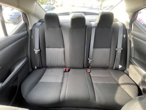 Used 2025 Nissan Sentra SV image 38