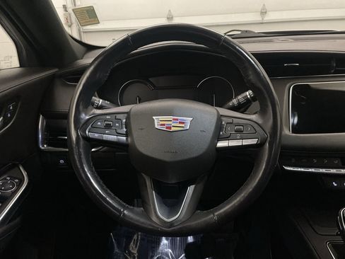 Used 2023 Cadillac XT4 Luxury image 5