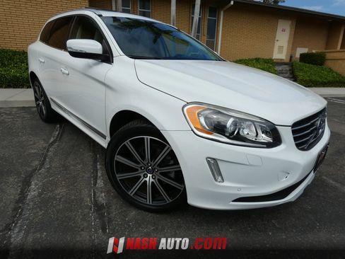 Used 2017 Volvo XC60 T5 Inscription w/ Preferred Option Package FWD image 6