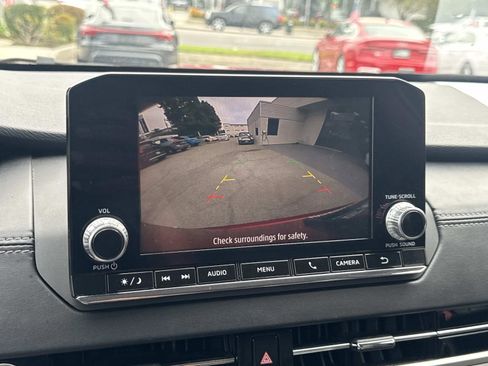 Used 2022 Mitsubishi Outlander ES image 27