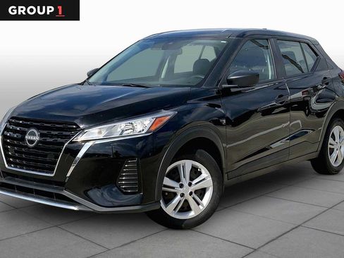 Used 2023 Nissan Kicks S FWD image 1