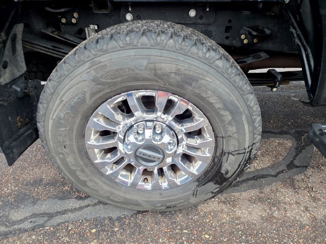 Used 2022 Ford F250 Lariat w/ Lariat Ultimate Package AWD/4WD image 9