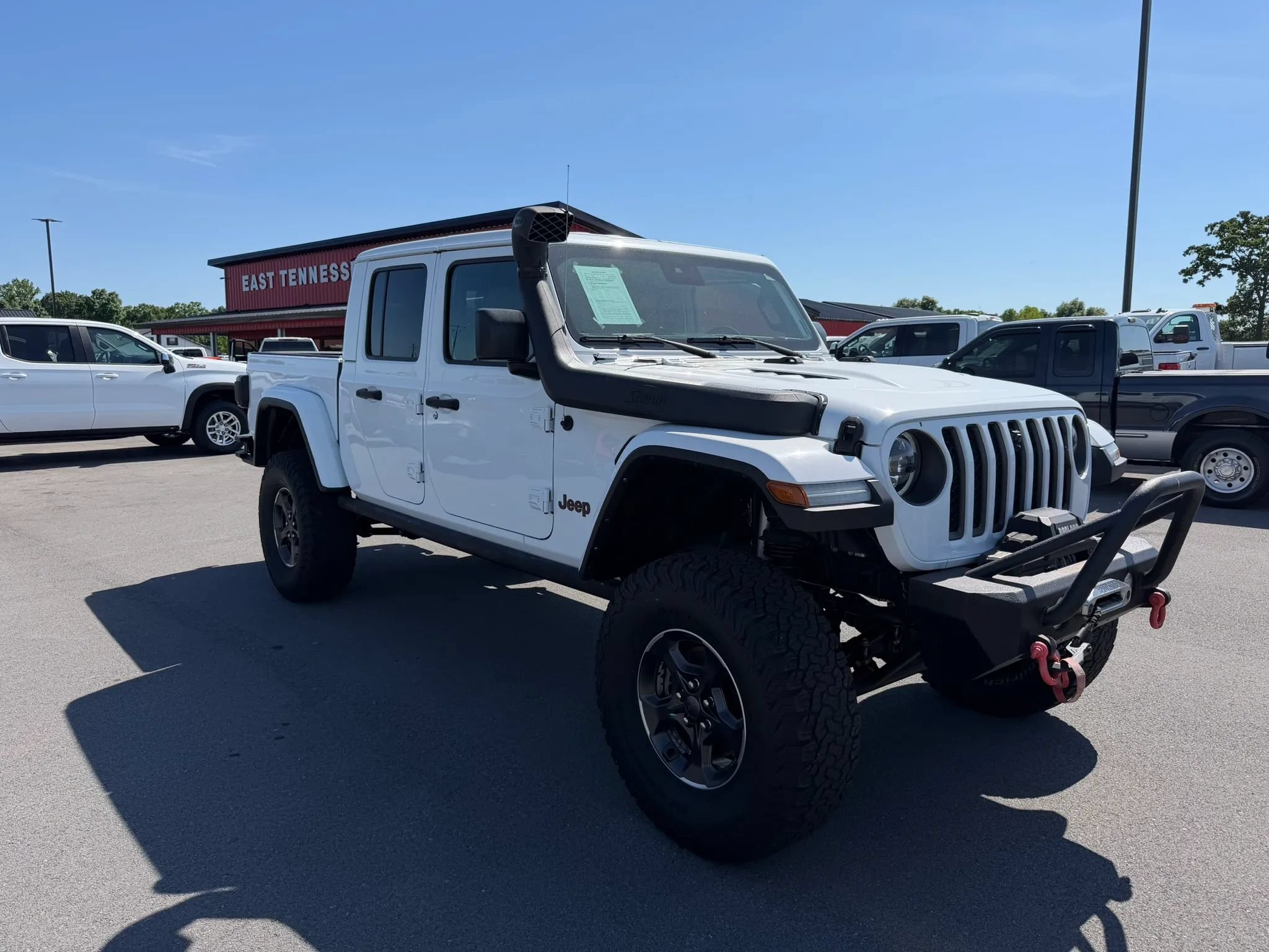 Used 2023 Jeep Gladiator Rubicon w/ LED Lighting Group AWD/4WD image 2