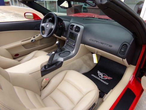 Used 2006 Chevrolet Corvette Convertible w/ Preferred Equipment Group RWD image 26