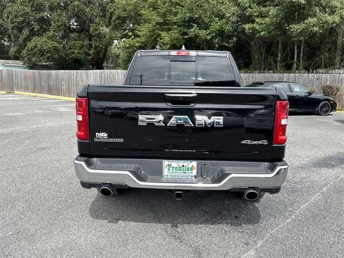 Used 2025 RAM 1500 Laramie image 4