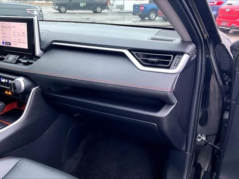 Used 2024 Toyota RAV4 Adventure image 18