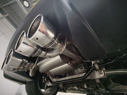 Used 2006 Chevrolet Corvette Z06 w/ Preferred Equipment Group image 10