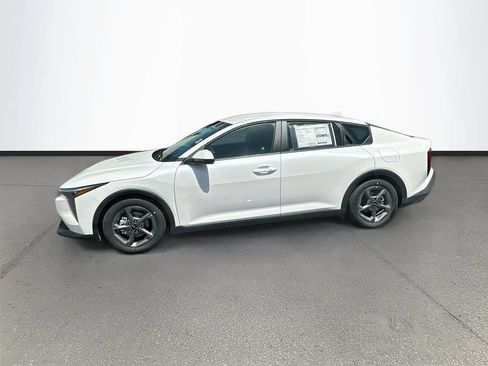 New 2026 Kia K4 FWD image 4