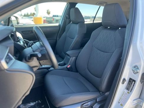 Used 2026 Toyota Corolla Cross LE FWD image 17