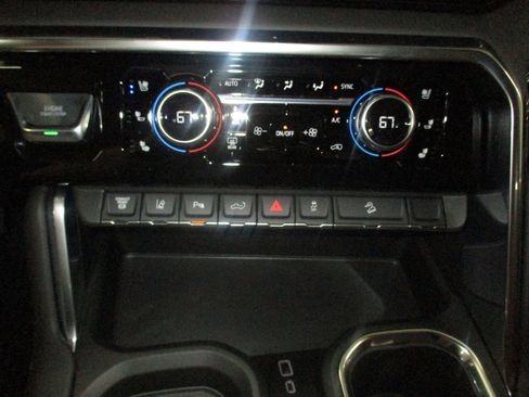 New 2026 GMC Sierra 2500 Denali Ultimate AWD/4WD image 41