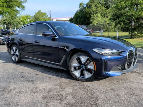 Used 2023 BMW i4 eDrive35 w/ Premium Package RWD image 2