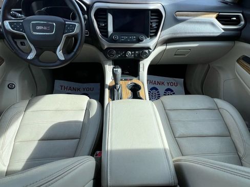 Used 2017 GMC Acadia Denali w/ Technology Package AWD/4WD image 15