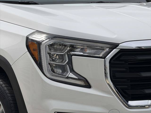 Used 2023 GMC Terrain SLE w/ Driver Convenience Package AWD/4WD image 12