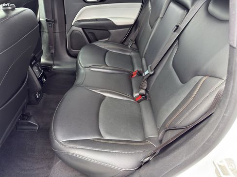 Used 2023 Jeep Compass Limited image 24