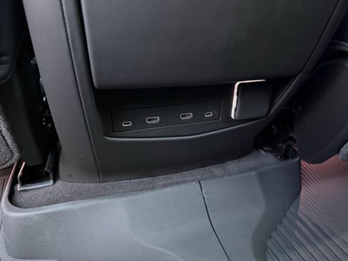 Used 2026 Cadillac Escalade Platinum Sport w/ LPO, Floor Liner Package image 41