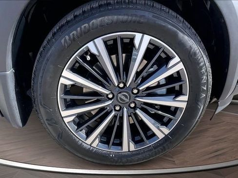 New 2026 Nissan Pathfinder Platinum FWD image 12