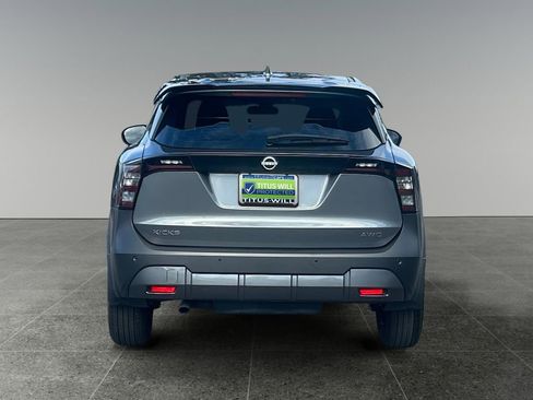 Used 2025 Nissan Kicks S AWD/4WD image 8