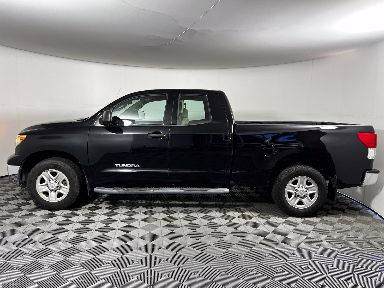 Used 2011 Toyota Tundra 2WD Double Cab w/ Tow Pkg image 8