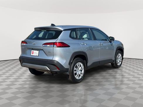 Used 2023 Toyota Corolla Cross L AWD/4WD image 7