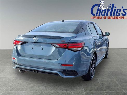 Used 2024 Nissan Sentra SR w/ SR Premium Package image 4