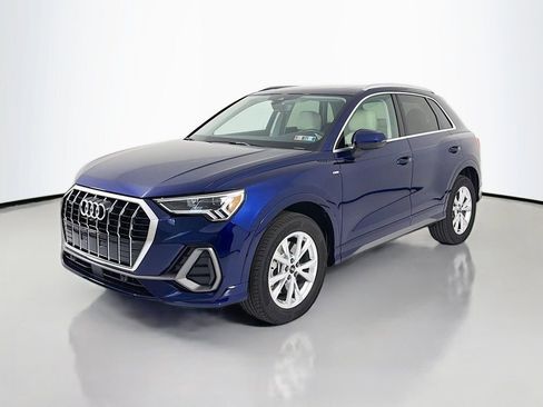 Certified 2025 Audi Q3 2.0T Premium Plus w/ Premium Plus Package image 3
