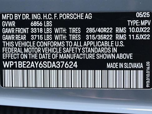 Certified 2025 Porsche Cayenne E-Hybrid Coupe image 31