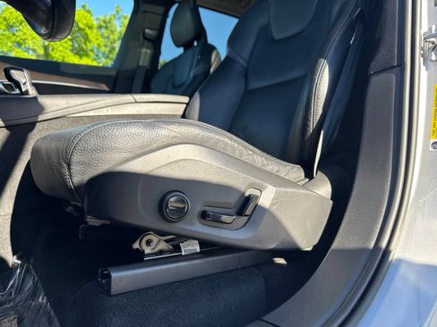 Used 2021 Volvo XC90 T6 Momentum w/ Protection Package Premier AWD/4WD image 15