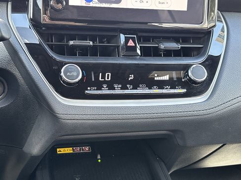 Used 2026 Toyota Corolla Cross AWD Hybrid image 21