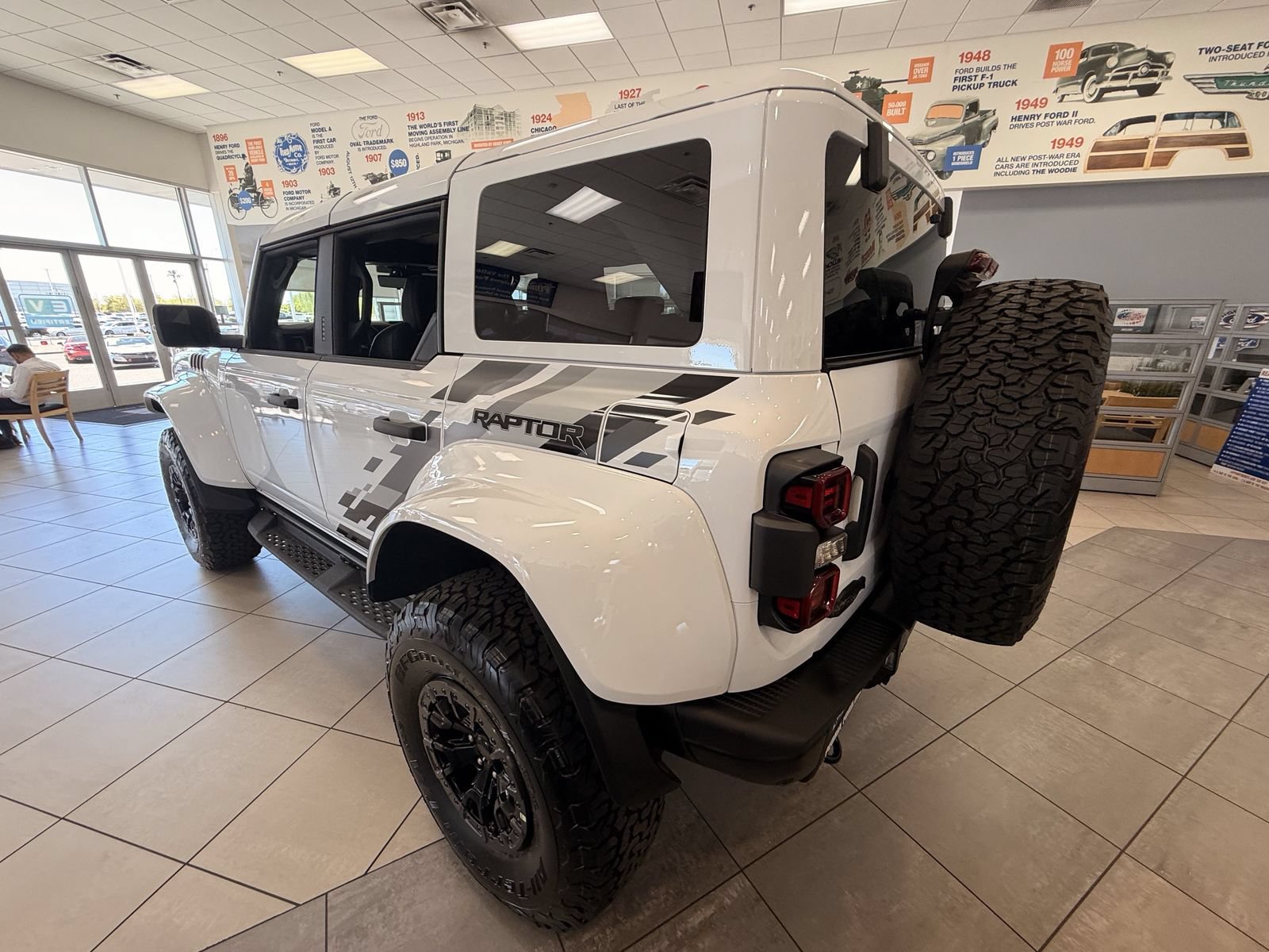 New 2026 Ford Bronco Raptor AWD/4WD image 8