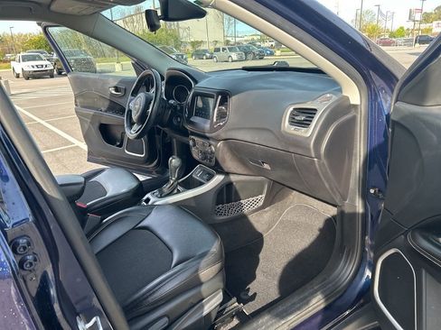 Used 2019 Jeep Compass Latitude image 23