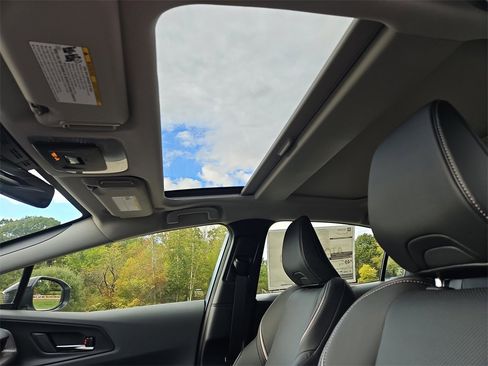 New 2026 Toyota Prius AWD image 8