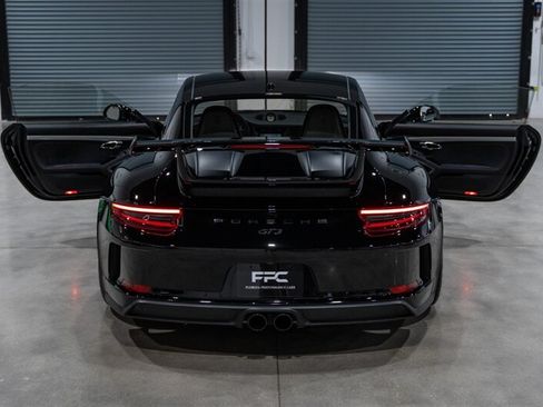 Used 2018 Porsche 911 GT3 RWD image 37