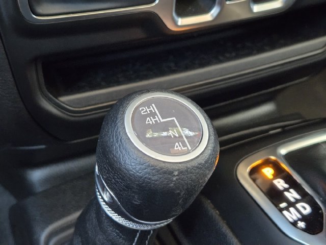 Used 2026 Jeep Wrangler Unlimited Sahara AWD/4WD image 26