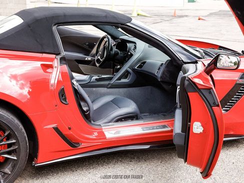Used 2016 Chevrolet Corvette Z06 w/ 3LZ Preferred Equipment Group RWD image 26