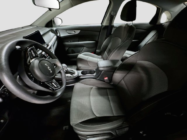 Certified 2024 Kia Forte LXS w/ LXS Technology Package FWD image 20